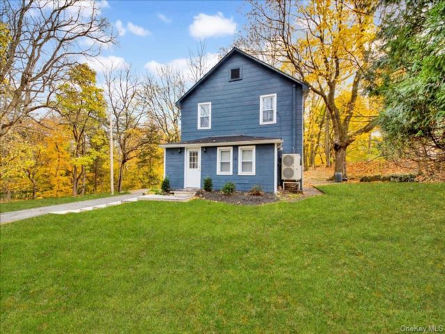  3 BR,  2.00 BTH &nbsp;Colonial style home in Marlboro