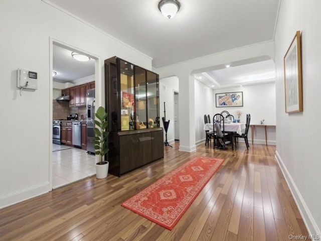  3 BR,  2.00 BTH &nbsp;Other style home in Rego Park