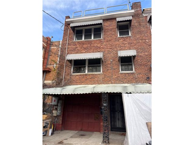  3 BR,  1.00 BTH &nbsp;Other style home in Mosholu