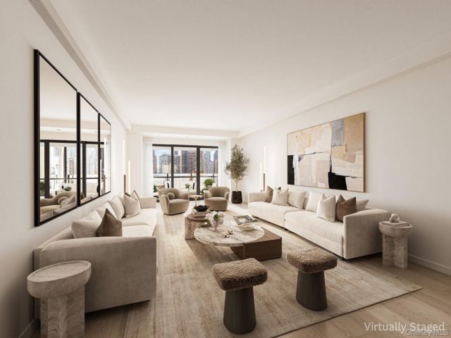  4 BR,  4.00 BTH &nbsp;Other style home in New York (manhattan)