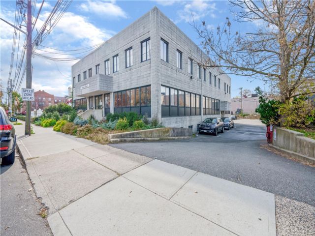 Studio,  0.00 BTH &nbsp;House style home in Freeport