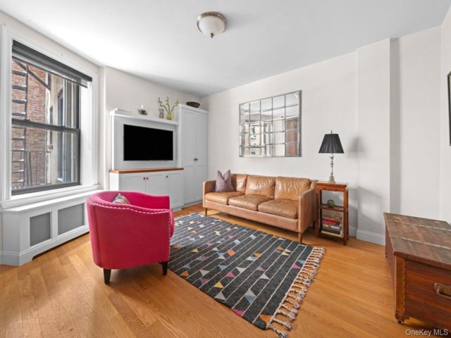  1 BR,  1.00 BTH &nbsp;Other style home in New York (manhattan)