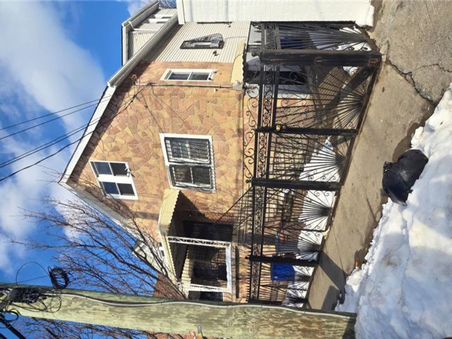 [Cornell Real Estate, listing number 7250504]