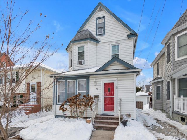  3 BR,  2.00 BTH &nbsp;Other style home in Floral Park