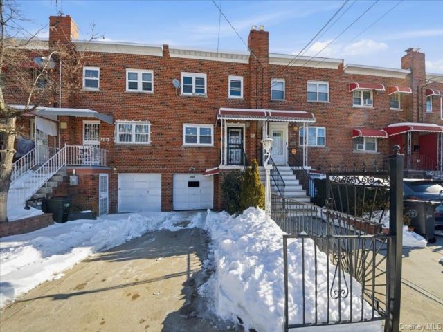 [Wakefield Real Estate, listing number 7250536]