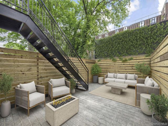  5 BR,  7.00 BTH &nbsp;House style home in Bedford Stuyvesant