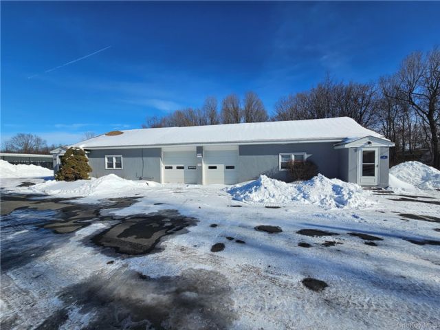 Studio,  0.00 BTH &nbsp;Commercial style home in Montgomery