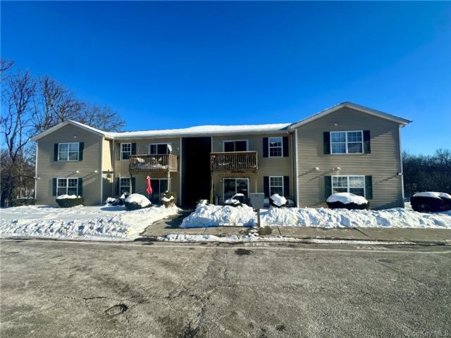  2 BR,  1.00 BTH &nbsp;Contemporary style home in Chester