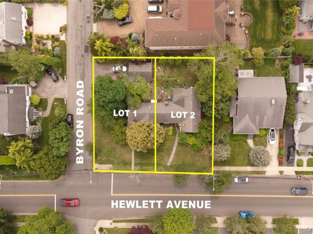  3 BR,  3.00 BTH &nbsp;Exp ranch style home in Merrick