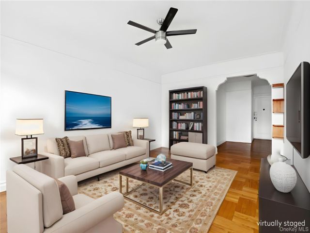  1 BR,  1.00 BTH &nbsp;Other style home in Jackson Heights