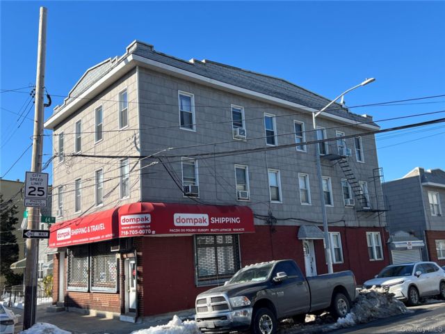 Studio,  0.00 BTH &nbsp;Commercial style home in Maspeth
