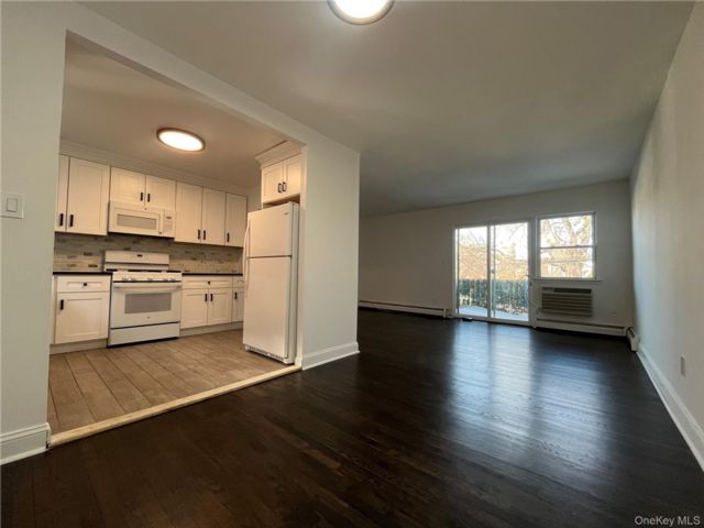 [Middle Village Real Estate, listing number 7251198]