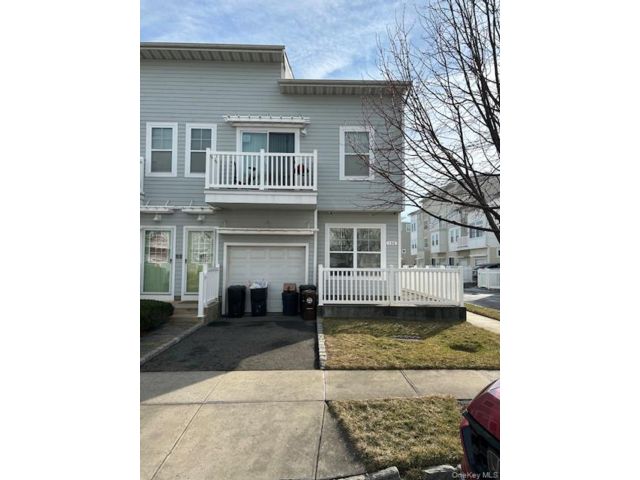  3 BR,  2.00 BTH &nbsp;Other style home in Arverne
