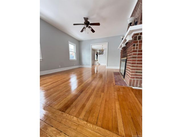  3 BR,  1.00 BTH &nbsp;Colonial style home in New Rochelle