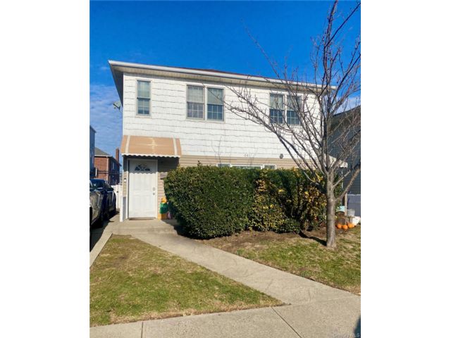  3 BR,  2.00 BTH &nbsp;Contemporary style home in Long Beach