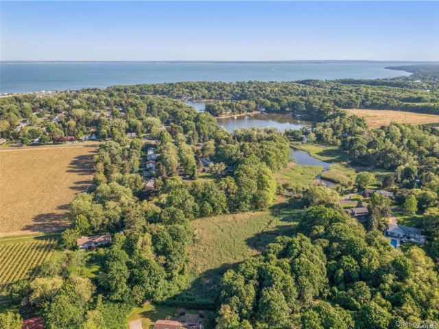 Lot <b>Size:</b> .91 &nbsp;House style home in Mattituck