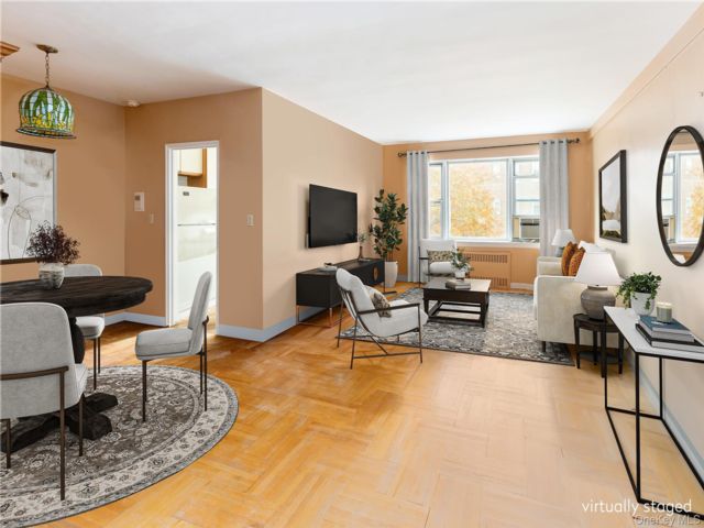 [Kingsbridge Real Estate, listing number 7251722]
