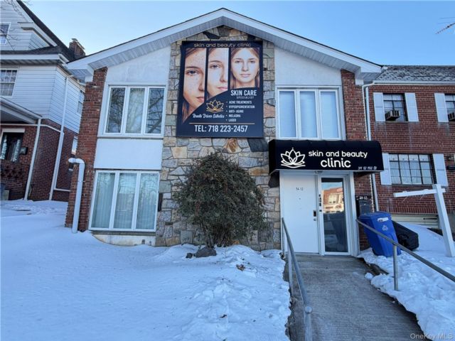 Studio,  0.00 BTH &nbsp;Commercial style home in Flushing