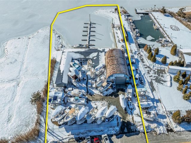 Studio,  0.00 BTH &nbsp;House style home in East Moriches