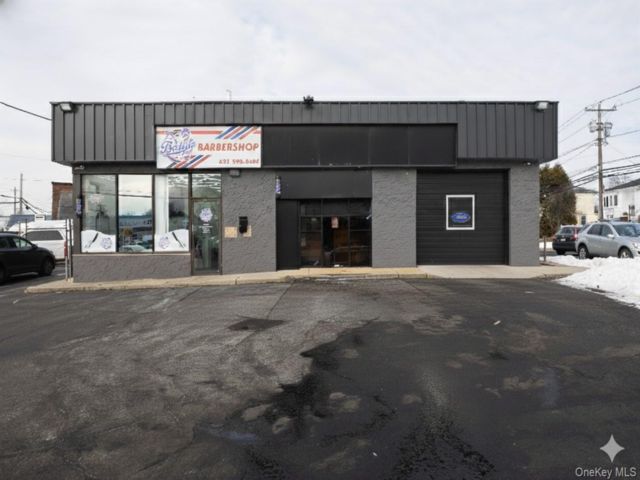 Studio,  0.00 BTH &nbsp;Commercial style home in Farmingdale