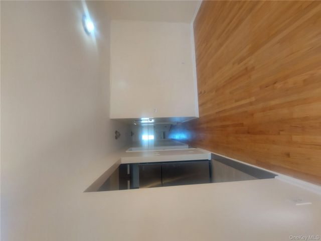 [PHOTO]