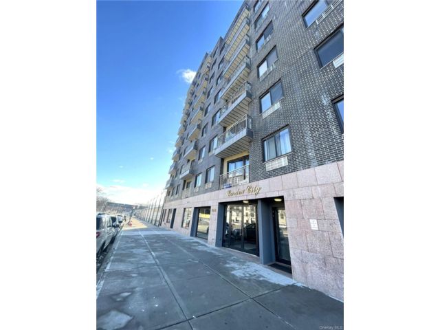  2 BR,  2.00 BTH &nbsp;Other style home in Woodside