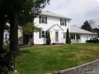 3 BR,  2.00 BTH &nbsp;Colonial style home in Yonkers