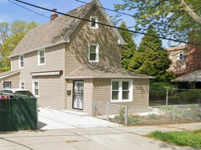 [Bayside Real Estate, listing number 7252821]