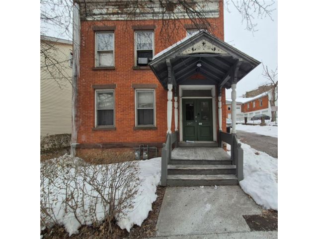 Studio,  0.00 BTH &nbsp;Commercial style home in Poughkeepsie