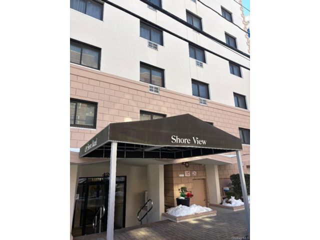  1 BR,  1.00 BTH &nbsp;Contemporary style home in Long Beach