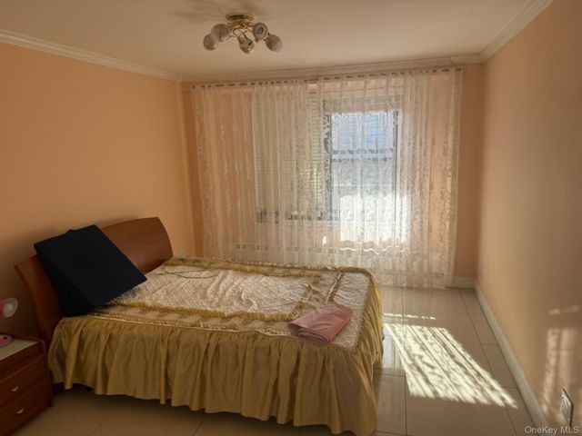  1 BR,  1.00 BTH &nbsp;Other style home in Rego Park