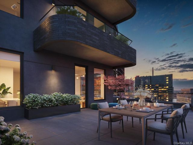  2 BR,  2.00 BTH &nbsp;Condo style home in New York (manhattan)