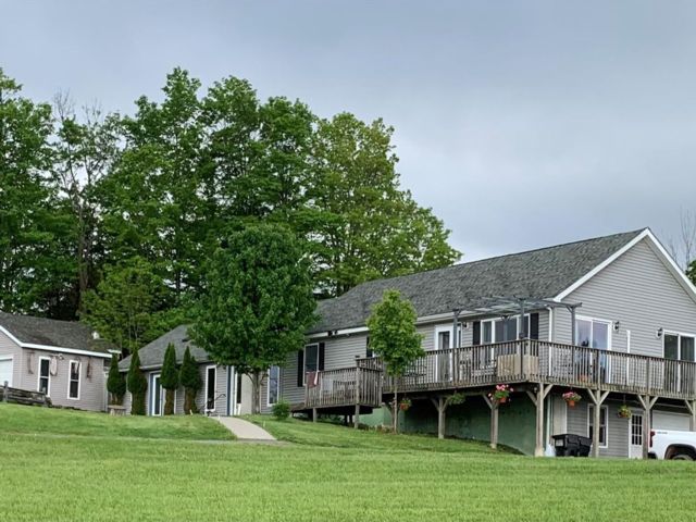  3 BR,  2.00 BTH &nbsp;Ranch style home in Loch Sheldrake