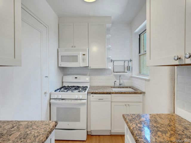 [Kingsbridge Real Estate, listing number 7253631]