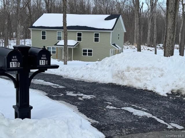  3 BR,  2.00 BTH &nbsp;Colonial style home in Wallkill