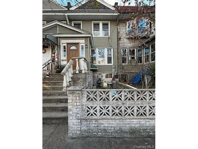 [Woodhaven Real Estate, listing number 7253800]