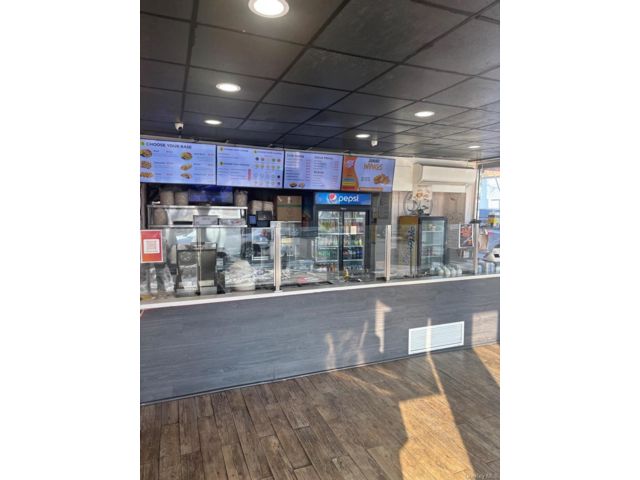 [PHOTO]