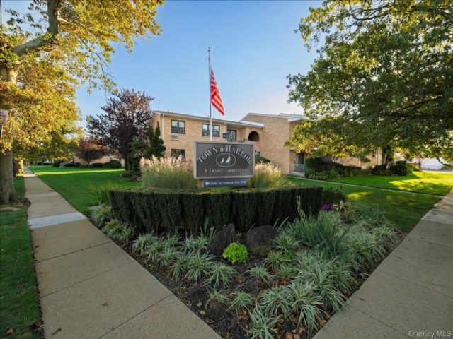  1 BR,  1.00 BTH &nbsp;Other style home in Freeport