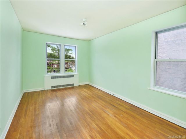  2 BR,  2.00 BTH &nbsp;Other style home in Forest Hills
