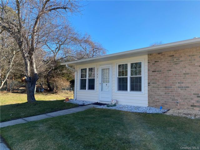  2 BR,  1.00 BTH &nbsp;Other style home in Ridge