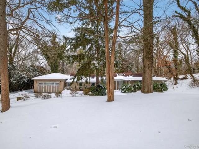  4 BR,  3.00 BTH &nbsp;Ranch style home in Woodbury