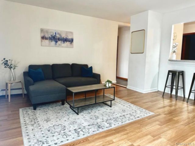  2 BR,  1.00 BTH &nbsp;Other style home in East Elmhurst