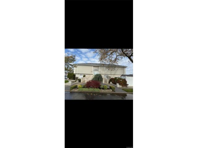 [Howard Beach Real Estate, listing number 7254469]