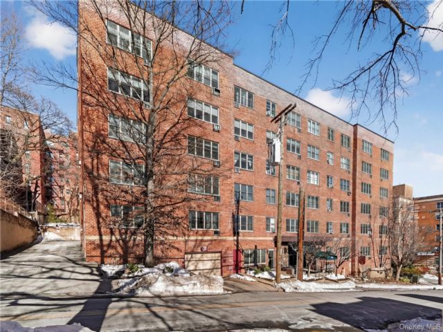 [White Plains Real Estate, listing number 7254472]