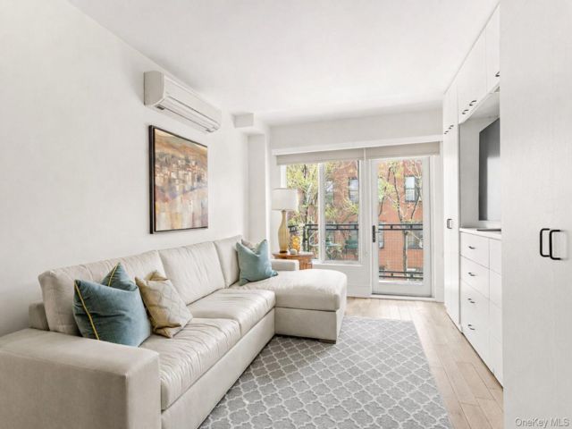  1 BR,  1.00 BTH &nbsp;Condo style home in Flatbush
