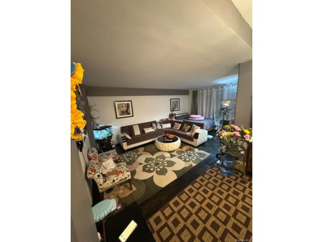 [Rego Park Real Estate, listing number 7254573]