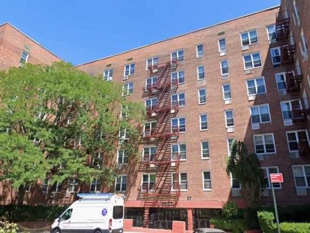  1 BR,  1.00 BTH &nbsp;Other style home in Forest Hills