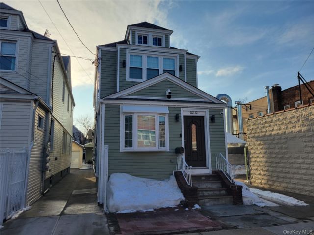  4 BR,  3.00 BTH &nbsp;Other style home in Richmond Hill