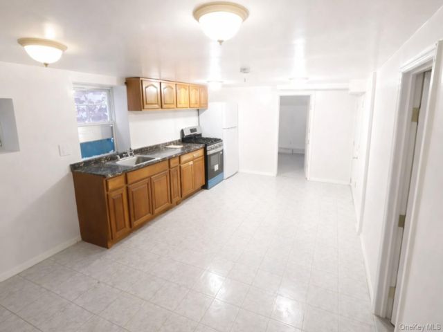  3 BR,  1.00 BTH &nbsp;Other style home in Rockaway Park