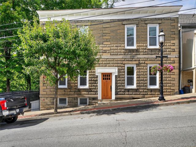 [Ossining Real Estate, listing number 7254643]